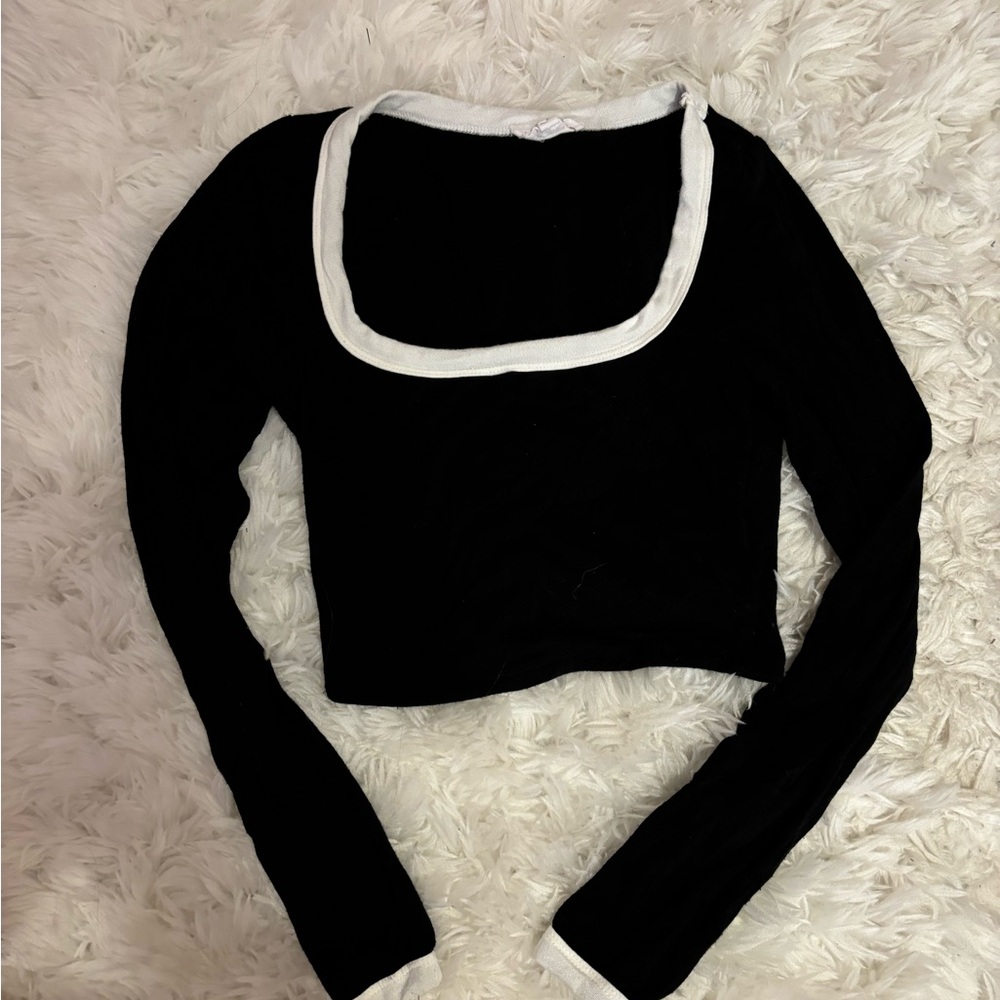 Black and White top